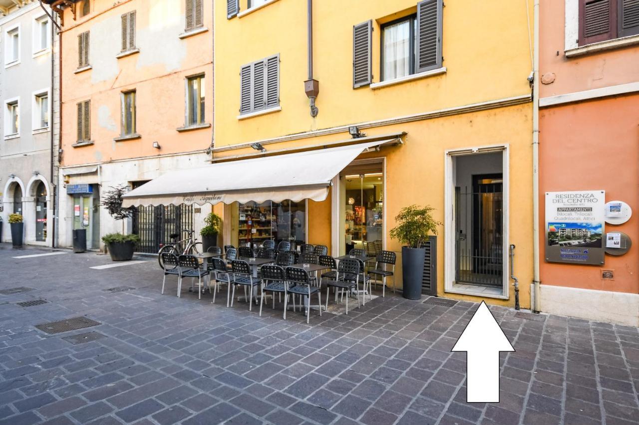 Ferienwohnung Desenzanoloft Blue Lake Star Desenzano del Garda Exterior foto