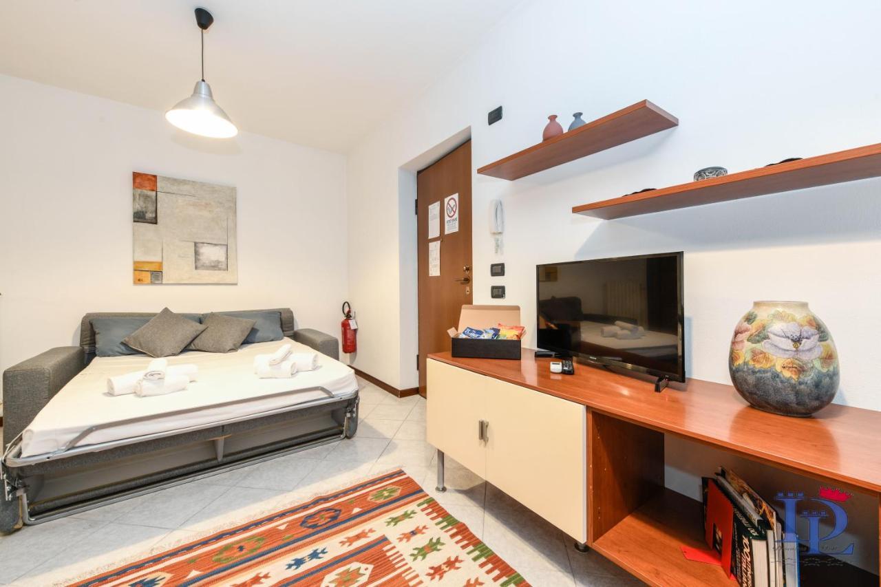 Ferienwohnung Desenzanoloft Blue Lake Star Desenzano del Garda Exterior foto